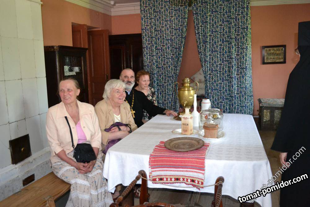 В доме станционного смотрителя, Выра