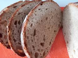 пшеничный подовый хлеб на закваске