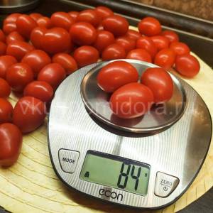 tomat-grozdevoj-korbarino-3-900x900.thumb.jpg.4319bbeb9daaa0415ddbb1ee556795db.jpg