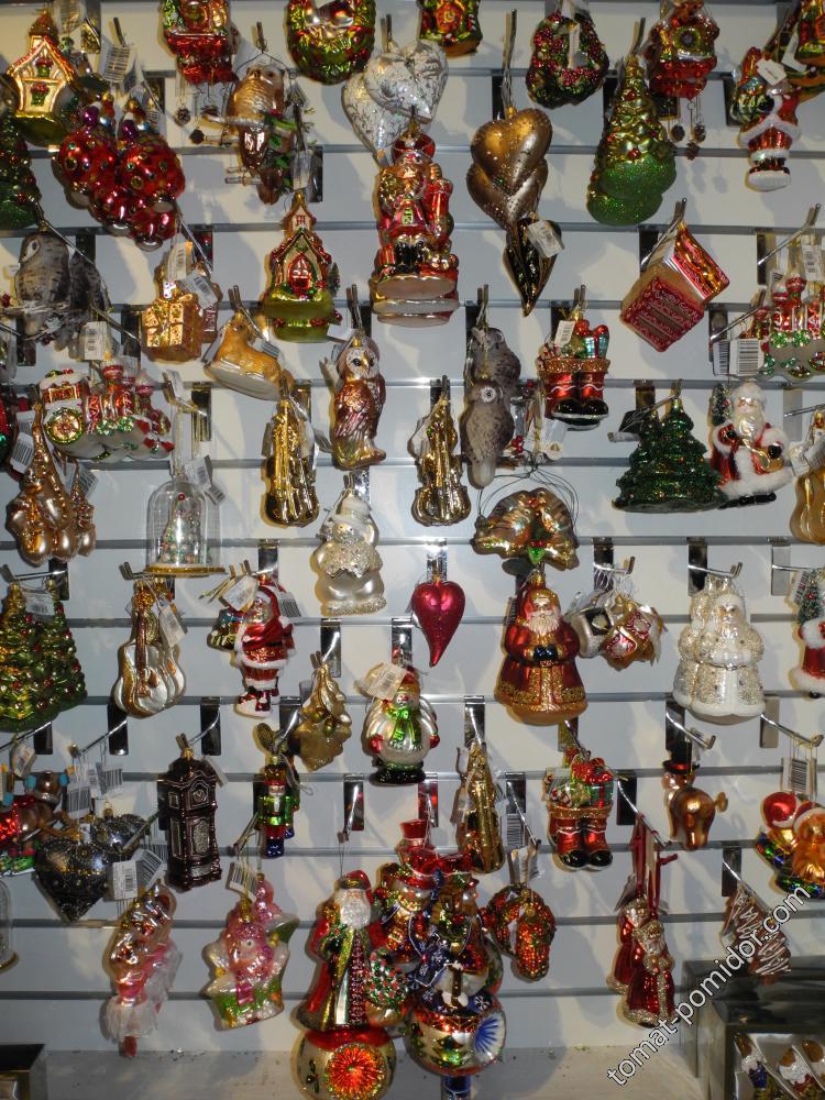 Новогодние игрушки в ЦУМе