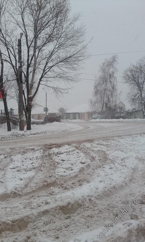 Направо  идти к остановке. Слева Пятёрочка..&quot; Почищено!&quot;..