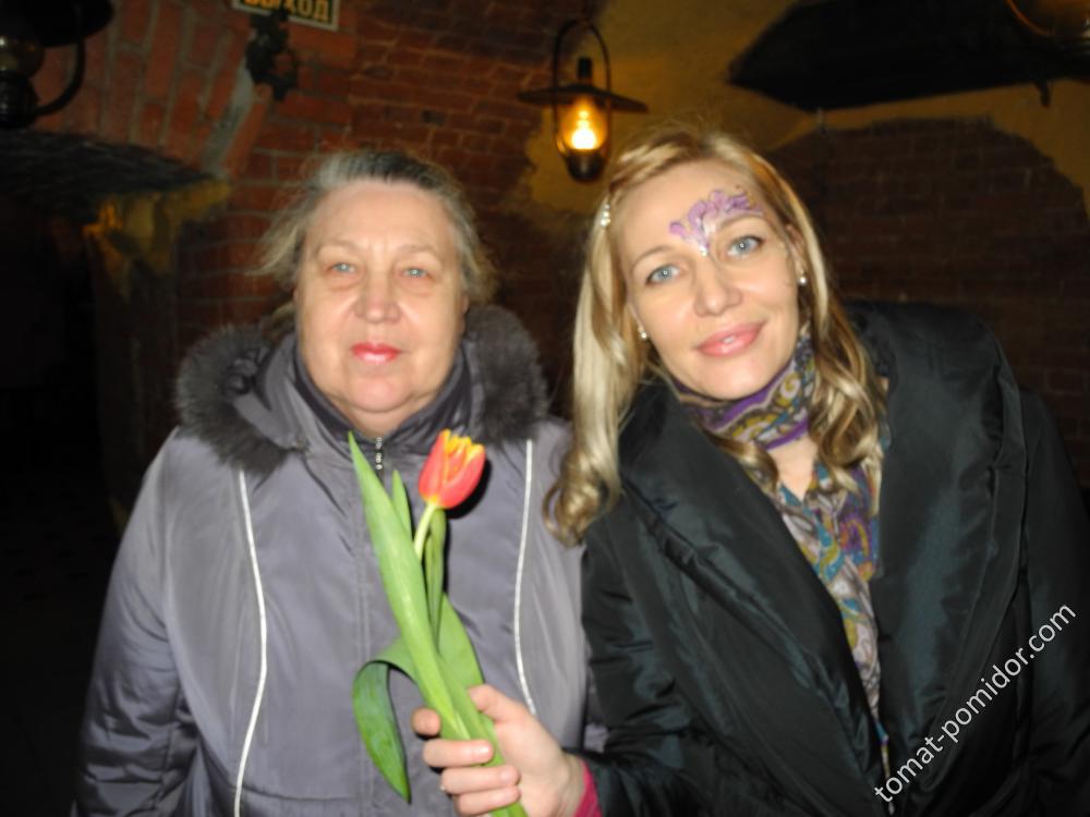 Елена Вороная с мамой