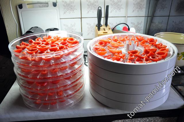 Готовимся к вялению томатиков
