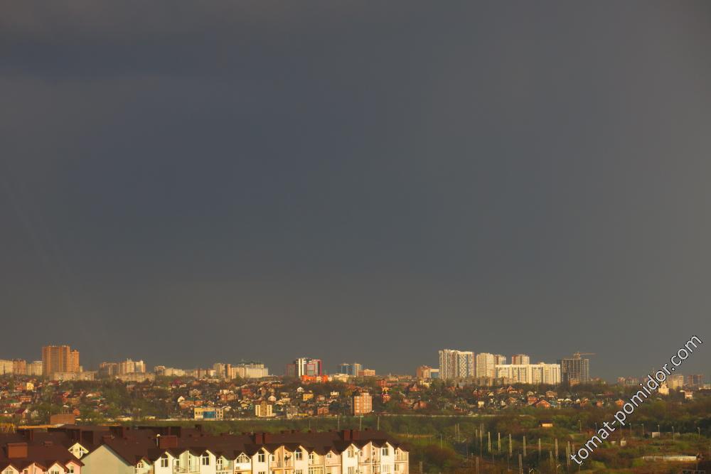 небо над городом после грозы