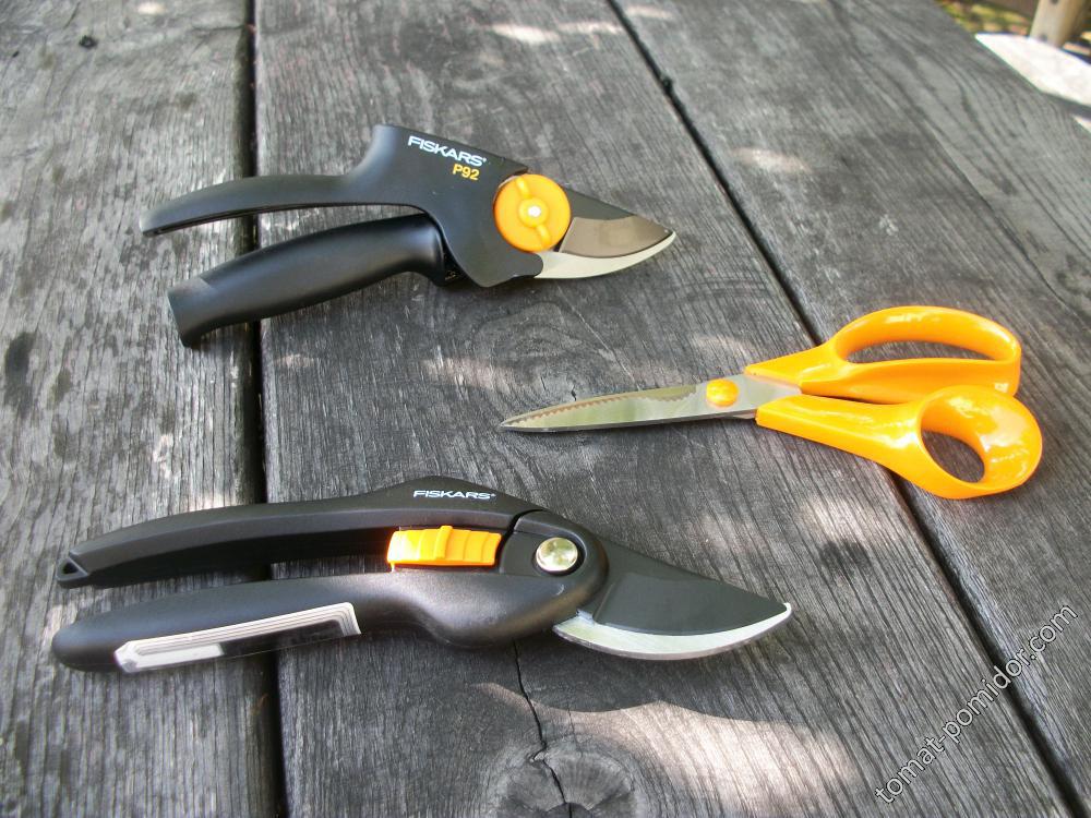 секаторы и ножницы Fiskars