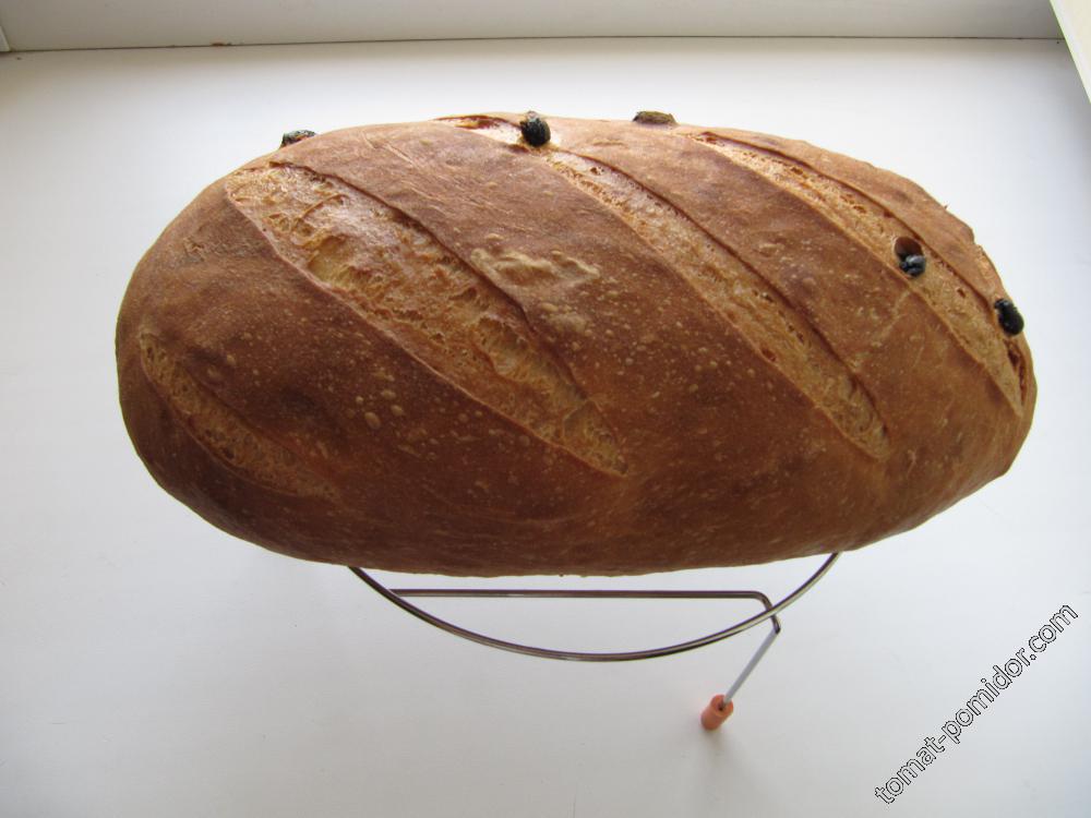 нарезной с изюмом на дрожжах