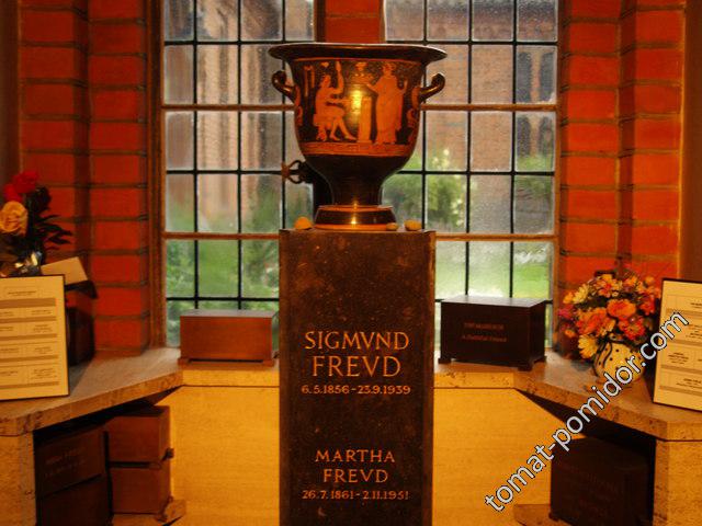 Golders Green Columbarium