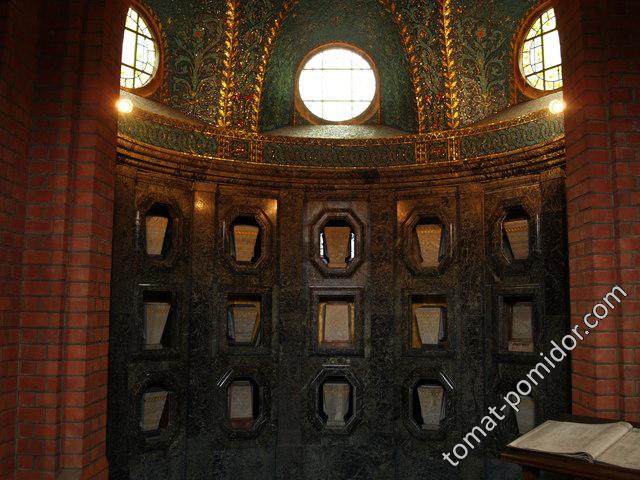 Golders Green Columbarium