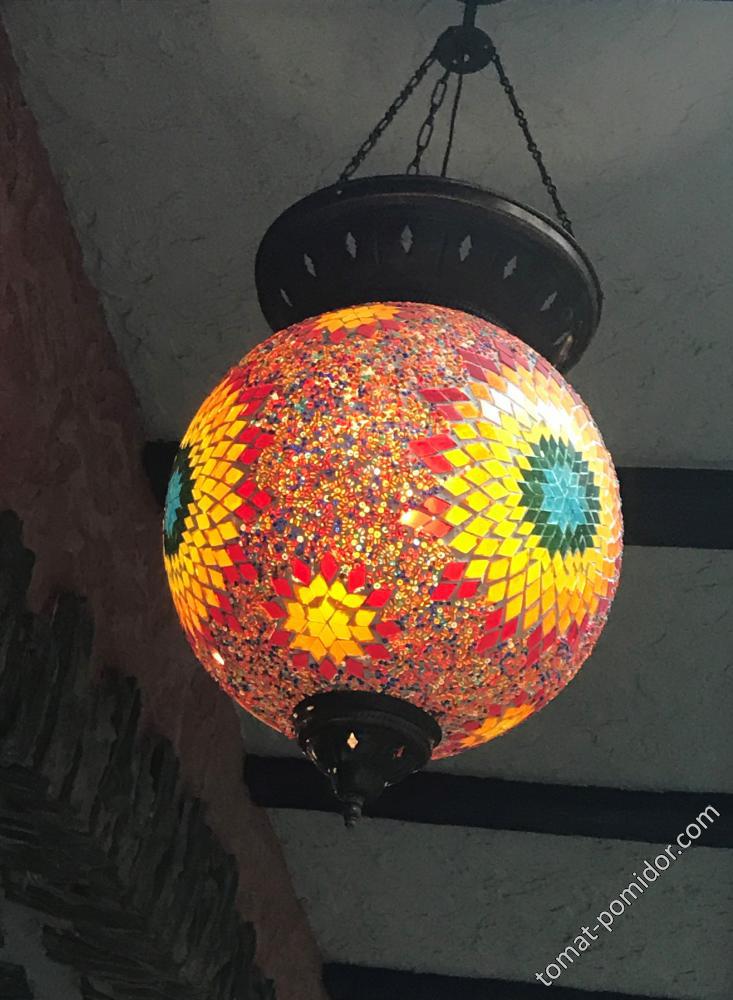 Баку, ресторан Шеки, светильник