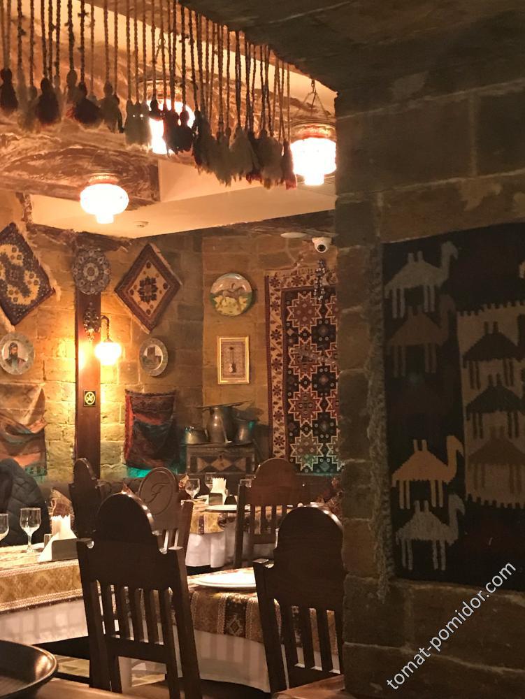Баку, ресторан Фируза