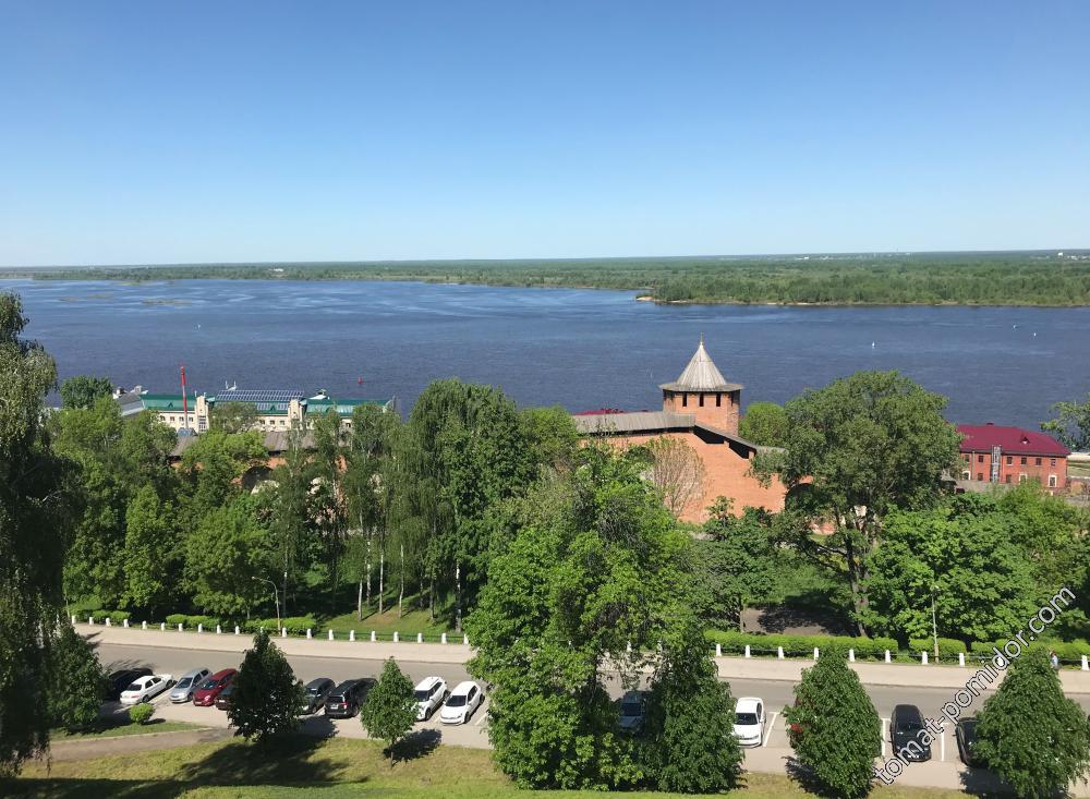 21.05 Кремль, вид на Волгу