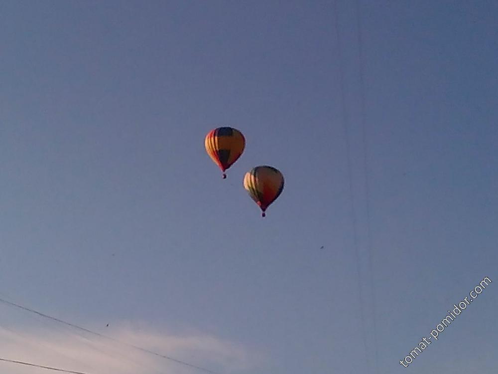 Воздушные шары в городе