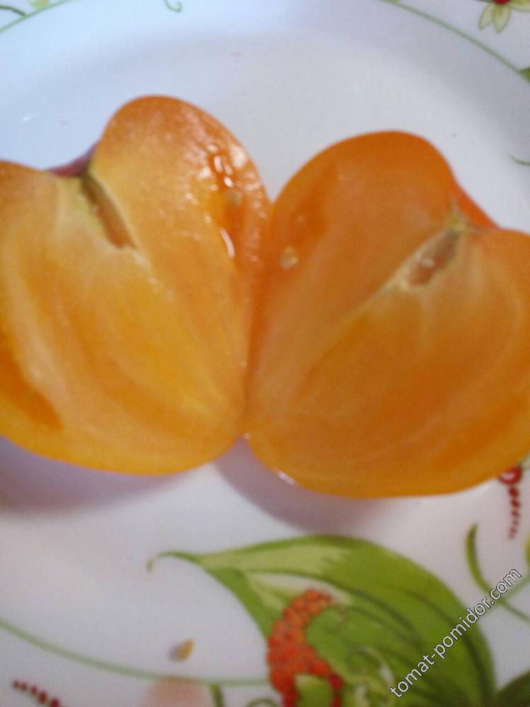 Оранжевая клубника с носиком