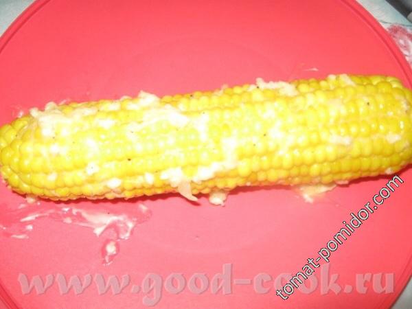 Вареная кукуруза с чесночным маслом