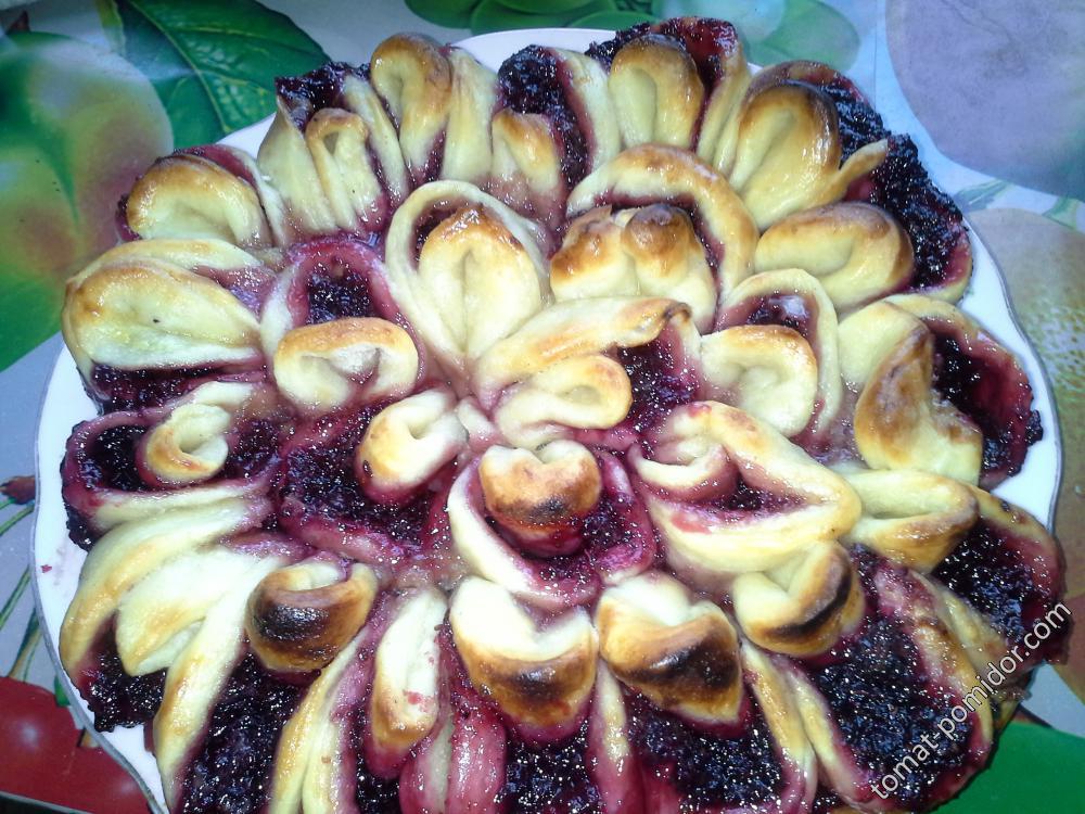 пирог Хризантемка с вареньем
