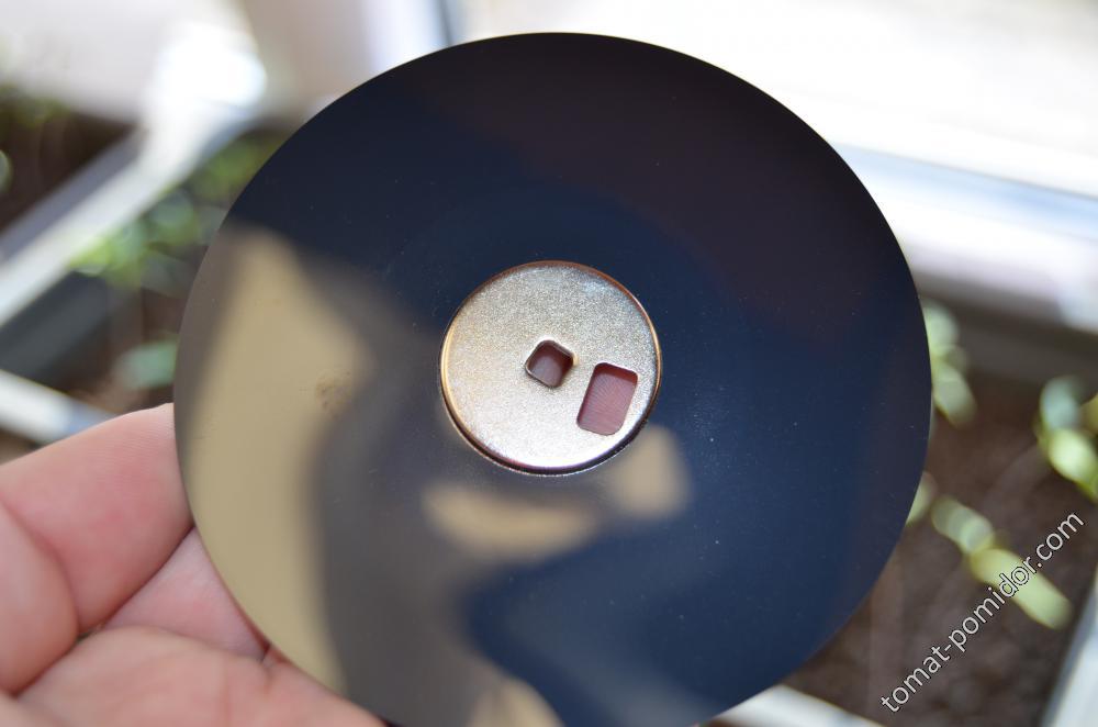 Фильтр (диск от дискеты)