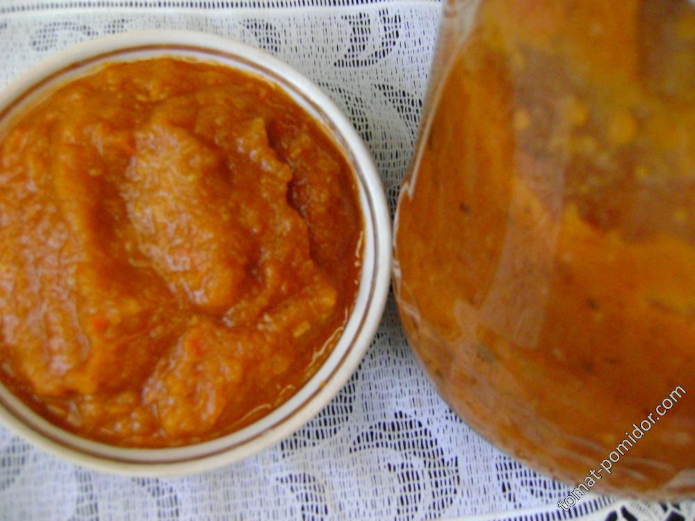 Аджика кабачково -томатная