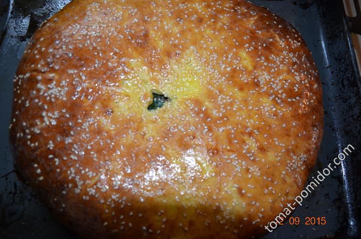 Осетинский пирог со свекольной ботвой